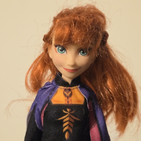 Disney Frozen Barbie Dolls - Elsa Anna & Kristoff - Picture 8 of 10